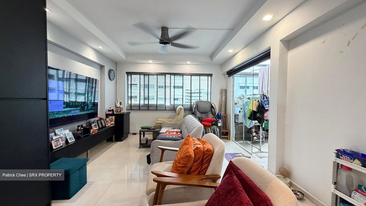 Blk 239 Bukit Panjang Ring Road (Bukit Panjang), HDB Executive #558575591